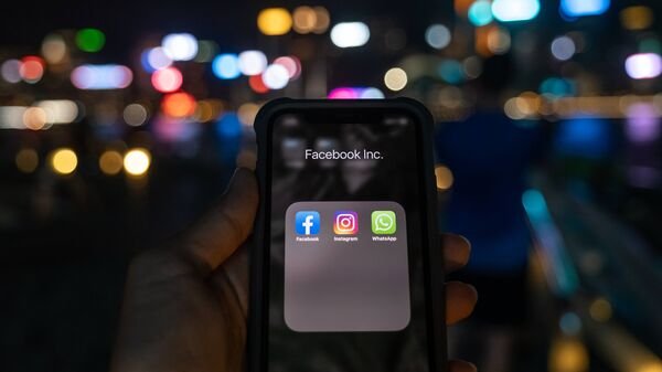 Instagram, Facebook down globally, users urged to 'log in again